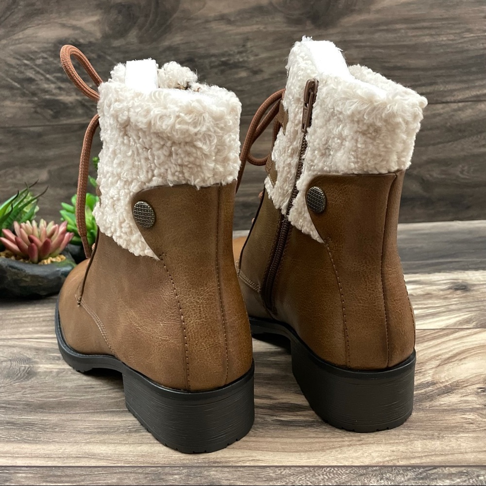 Baretraps ONeil Faux Fur Waterproof Combat Boots - Picture 6 of 11